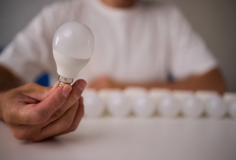 Tempat-Jual-Lampu-Philips-di-Bandung-untuk-Berbagai-Kebutuhan-Dhiaadika